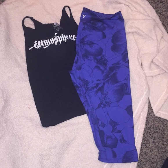 Old Navy Pants - Beautiful Cropped Flowered Leggings